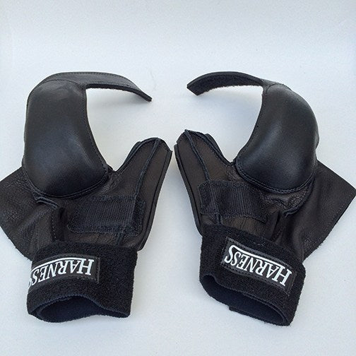 Types of wheelchair racing gloves a = soft style racing glove